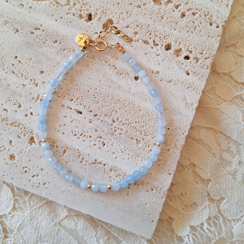 aquamarijn goldfilled armband hooikoorts blauw