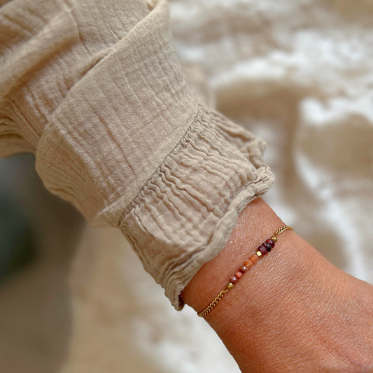 Granaat en zonnesteen armband