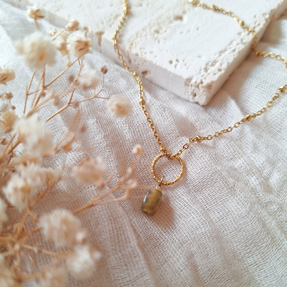 Labradoriet ketting goud