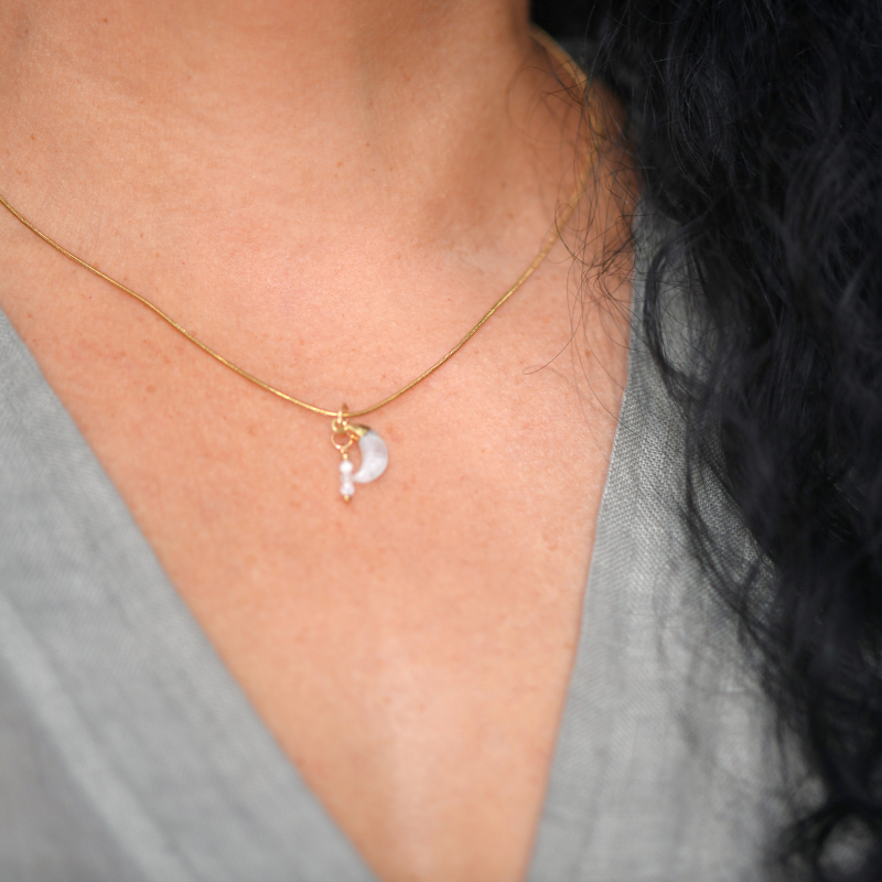 Maansteen ketting goud