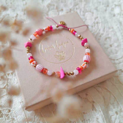 Rozenkwarts armband met glaskralen op kant handgemaakt edelsteen sieraad
