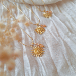 zon en zonnesteen ketting goud